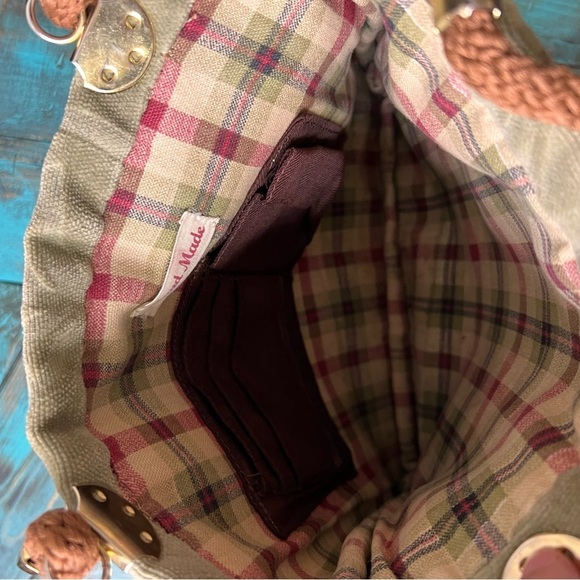 Aboriginal First Nations Needlepoint Handmade Purse - Picture 15 of 16